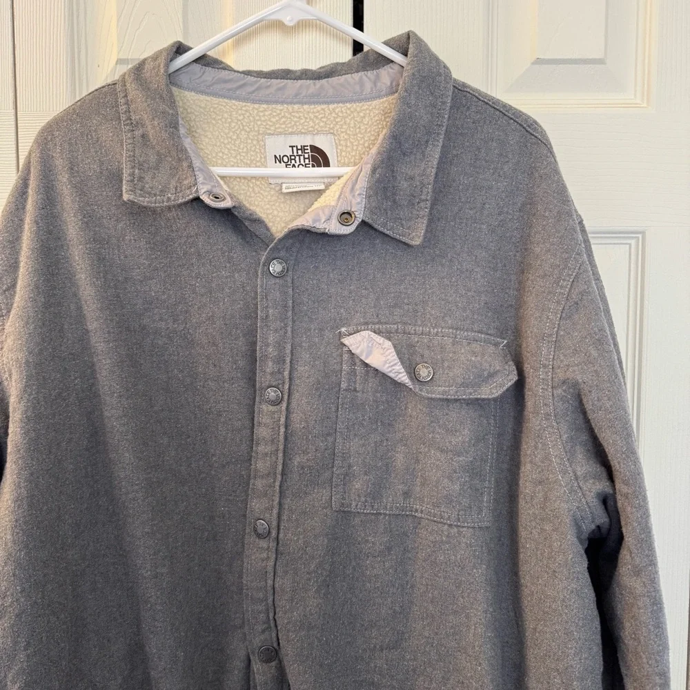 The‎ North Face Men's Sherpa-Lined Flannel Button-Up Shacket Gray, Size XXXL